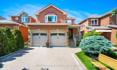 112 Ravenscliffe Crt, Brampton, ON, L6X4P2 | Card Image