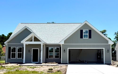 102 Norine Dr, Holly Ridge, NC, 28445-7971 | Card Image
