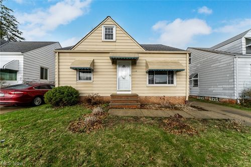 5224 W 48th St, Parma, OH, 44134-1004 | Card Image