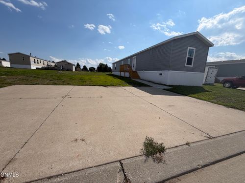 284 Partridge Lane, Lincoln, ND, 58504 | Card Image