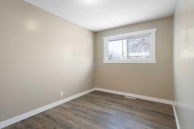 221 Frederick Avenue W, House other with 3 bedrooms, 1 bathrooms and 1 parking in Standard AB | Image 22