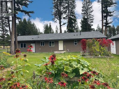 5006 Canium Crt, House other with 3 bedrooms, 2 bathrooms and null parking in 108 Mile Ranch BC | Image 2