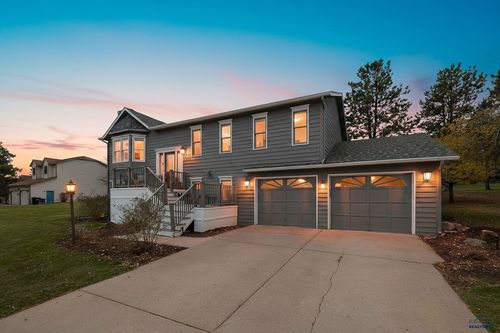 7260 Tanager Dr, Rapid City, SD, 57702-9001 | Card Image