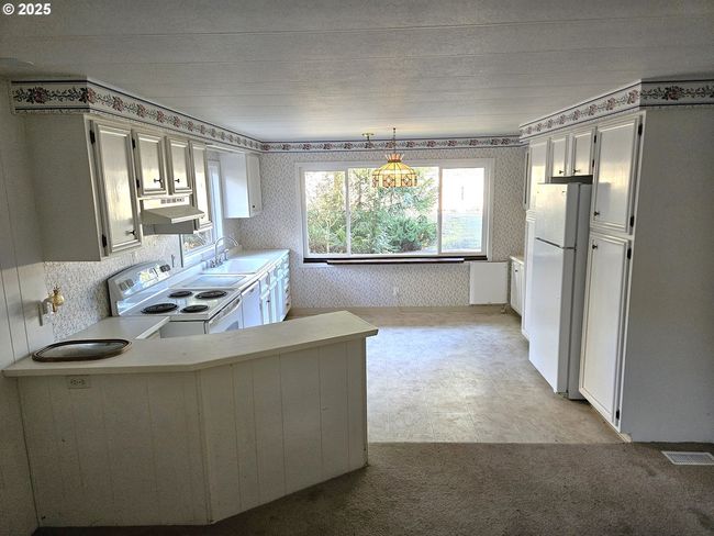15216 Creek View Ln, House other with 2 bedrooms, 1 bathrooms and null parking in Vernonia OR | Image 18