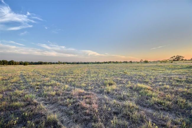 8456 Schuster Rd, Home with 5 bedrooms, 4 bathrooms and 2 parking in Ledbetter TX | Image 17