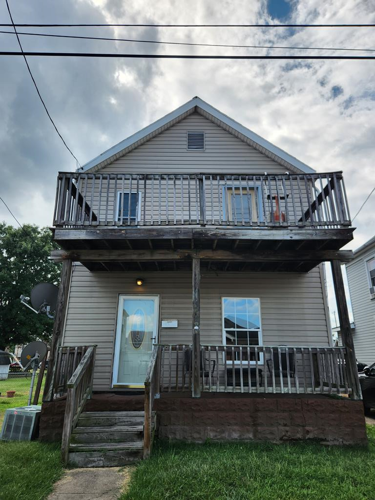 Morton Ave, Moundsville, WV 26041