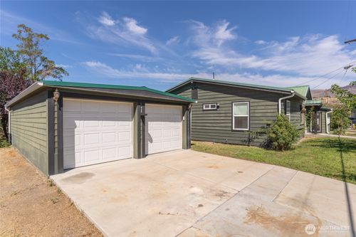 7 Cambridge Ave, Rock Island, WA, 98850-9548 | Card Image