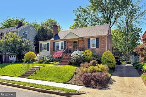 5712 18th Rd N, ARLINGTON, VA, 22205-2804 | Card Image