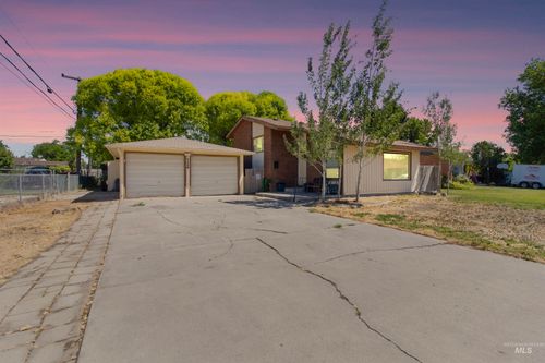 724 Fairmont St, Burley, ID, 83318-2826 | Card Image