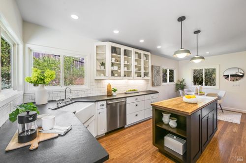 115 Myrtle Ave, San Rafael, CA, 94901-1317 | Card Image