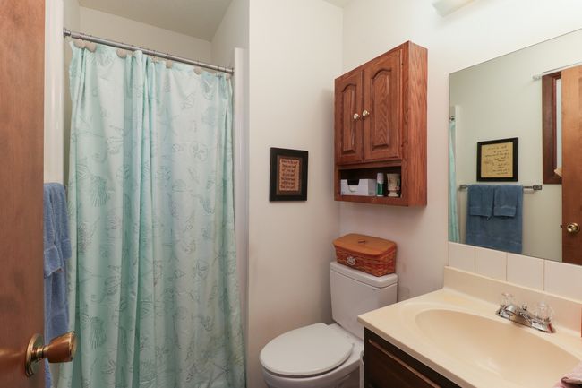 34 Pembrook Cir, House other with 3 bedrooms, 2 bathrooms and 2 parking in Bloomington IL | Image 18
