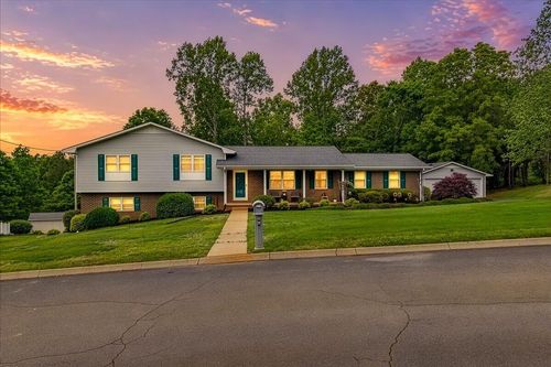 1107 Brentwood Dr, Etowah, TN, 37331-1825 | Card Image