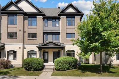 57 Mersey Dr, Condo with 3 bedrooms, 3 bathrooms and 4 parking in Ottawa ON | Image 1