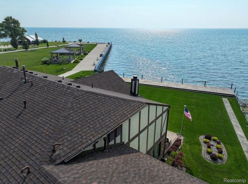 104 Lac Sainte Claire Dr, Saint Clair Shores, MI, 48082-1388 | Card Image