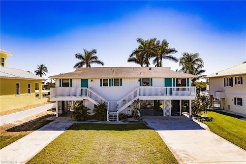 4861 Regal Dr, BONITA SPRINGS, FL, 34134-3926 | Card Image