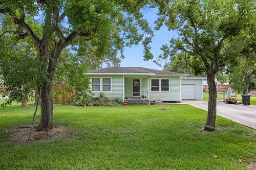 14301 4th St, Santa Fe, TX, 77517-4187 | Card Image