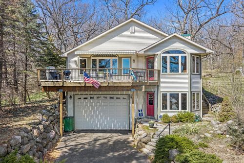 W303N2665 Maple Avenue, Delafield, WI, 53072 | Card Image