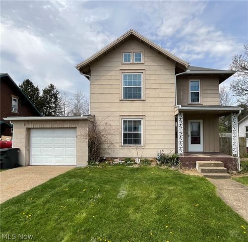 130 1st St, Newcomerstown, OH, 43832-1002 | Card Image