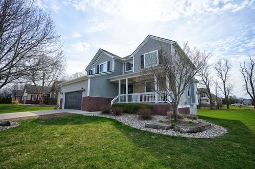 9212 Hidden Oaks Dr, Grand Blanc, MI, 48439-2507 | Card Image