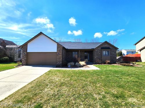 1071 Longfellow Dr, Canton, MI, 48187-5024 | Card Image