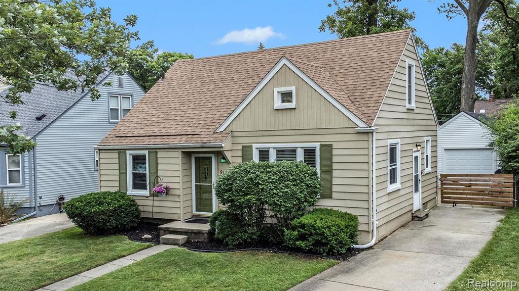Rembrandt Ave, Royal Oak, MI 48067