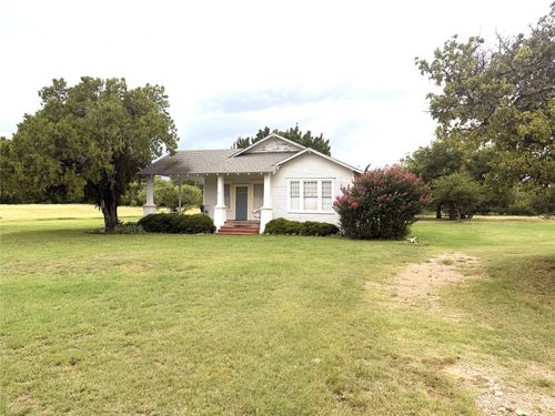 709 W Saint Charles Street, Eastland, TX, 76448 | Card Image