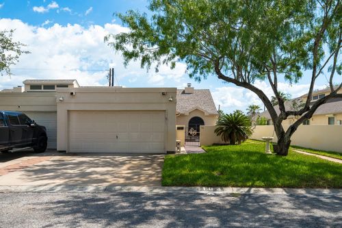 102 Sugar Creek Dr, Rockport, TX, 78382-6860 | Card Image