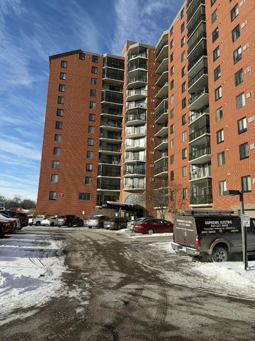 apt-705-6500 Woodlake Dr, Richfield, MN, 55423-1389 | Card Image