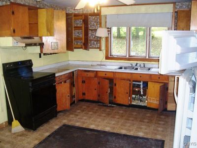 Kitchen | Image 2