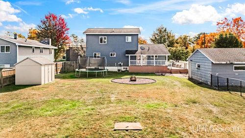 324 Dakota Avenue, Gladstone, MI, 49837 | Card Image