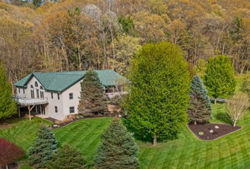 W6166 Valley Place, Onalaska, WI, 54636 | Card Image