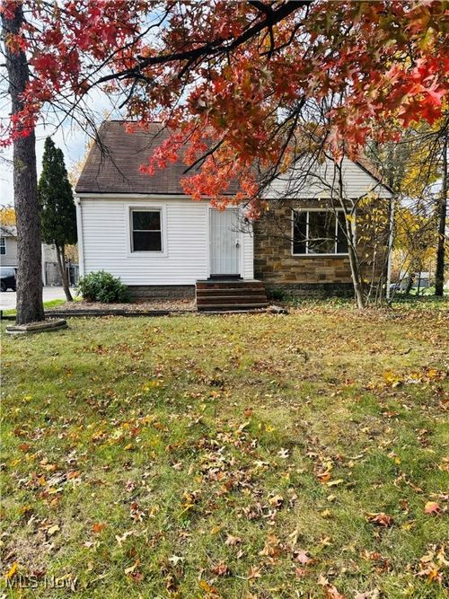 1574 East Ave, Akron, OH, 44314-2651 | Card Image