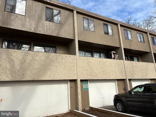253 E Nittany Ave, STATE COLLEGE, PA, 16801-5302 | Card Image