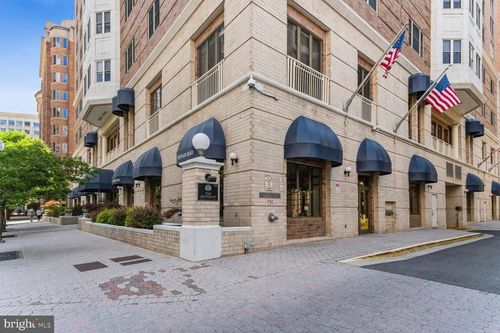 c-sp-900 N Taylor Street, ARLINGTON, VA, 22203 | Card Image