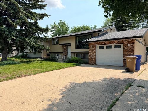 2221 E Bedford Ave, Regina, SK, S4N0H1 | Card Image