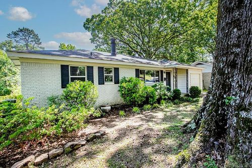 3806 Idlewild Ave, North Little Rock, AR, 72116-8271 | Card Image