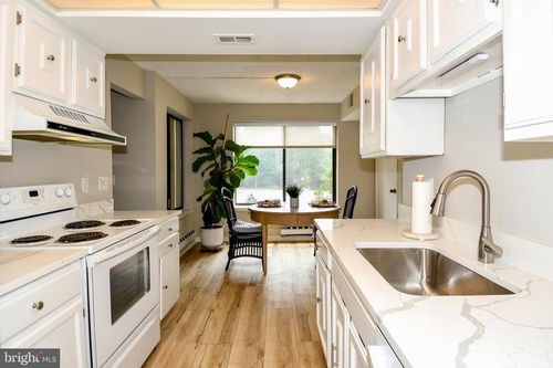 88-2k-15300 Beaverbrook Ct, SILVER SPRING, MD, 20906-1355 | Card Image