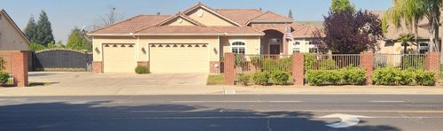 2684 Armstrong Ave, Clovis, CA, 93611-4188 | Card Image