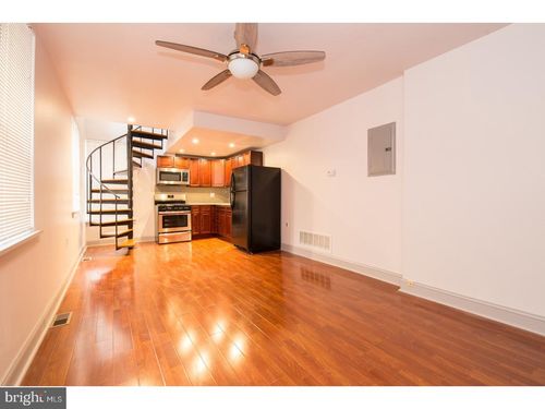 2-803 Corinthian Ave, PHILADELPHIA, PA, 19130-1415 | Card Image