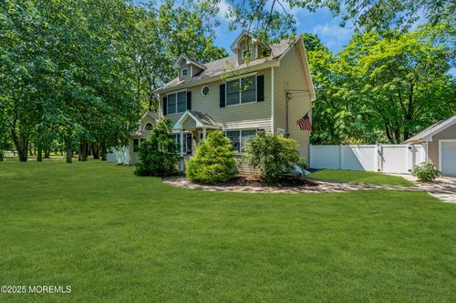 68 Frank Applegate Rd, Jackson, NJ, 08527-2454 | Card Image