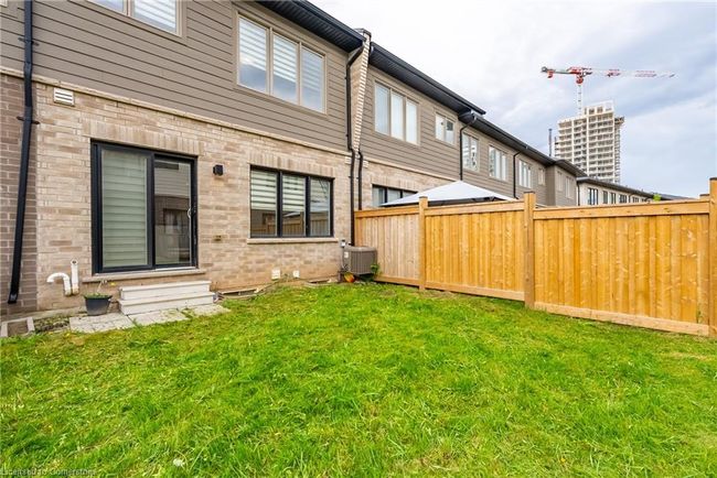 391 Athabasca Common, Townhouse with 3 bedrooms, 3 bathrooms and 2 parking in Oakville ON | Image 41