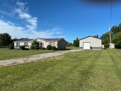 59732 Long Lake Road, House other with 3 bedrooms, 2 bathrooms and null parking in Colon MI | Image 2