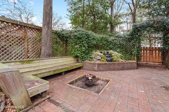 Fountain, Firepit and Built In Benches! | Image 12