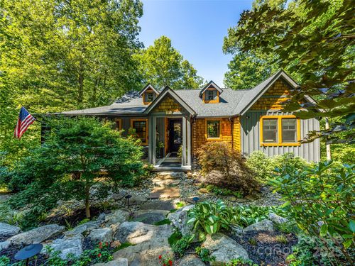 286 Hedgewood Dr, Tuckasegee, NC, 28783 | Card Image