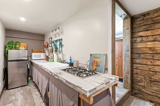 Appliances/in guest quarters kitchen area | Image 55