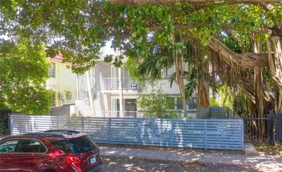 12 - 740 Meridian Ave, Condo with 1 bedrooms, 1 bathrooms and null parking in Miami Beach FL | Image 3