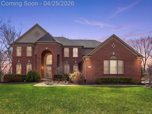 3235 Woodview Cir, Lake Orion, MI, 48362-2068 | Card Image