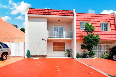 0 - 899 W 79th Pl, Townhouse with 2 bedrooms, 2 bathrooms and null parking in Hialeah FL | Image 2