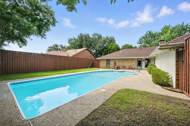 1923 Camden Way, House other with 3 bedrooms, 2 bathrooms and null parking in Carrollton TX | Image 34