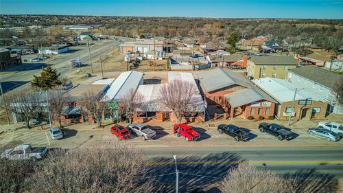 211 N Main, Blanchard, OK, 73010-5701 | Card Image